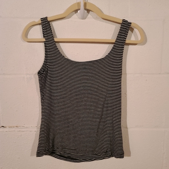 Black and white stripe Carly Jean CJLA tank top - Picture 2 of 4